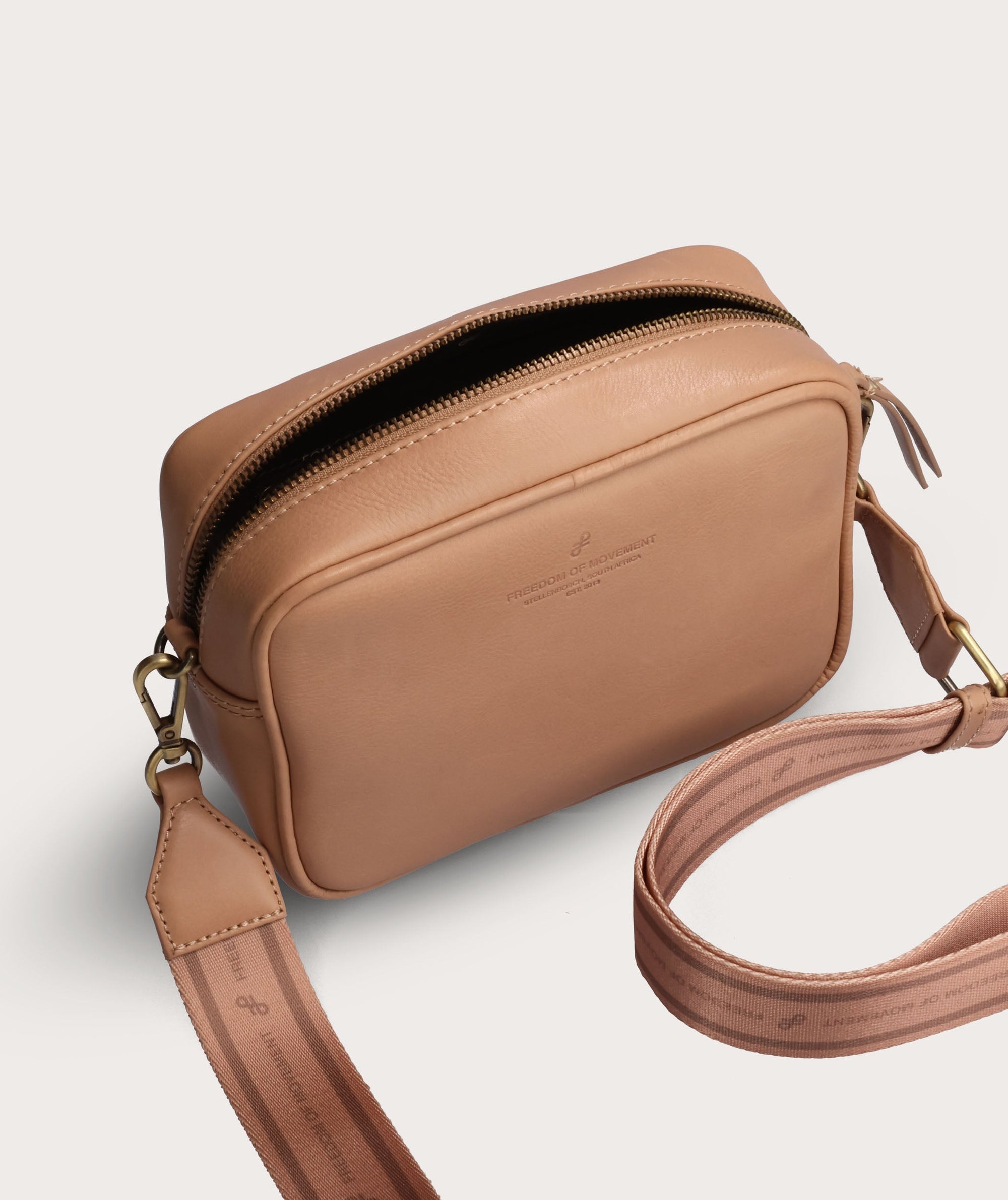 FOM Block Betty Nude