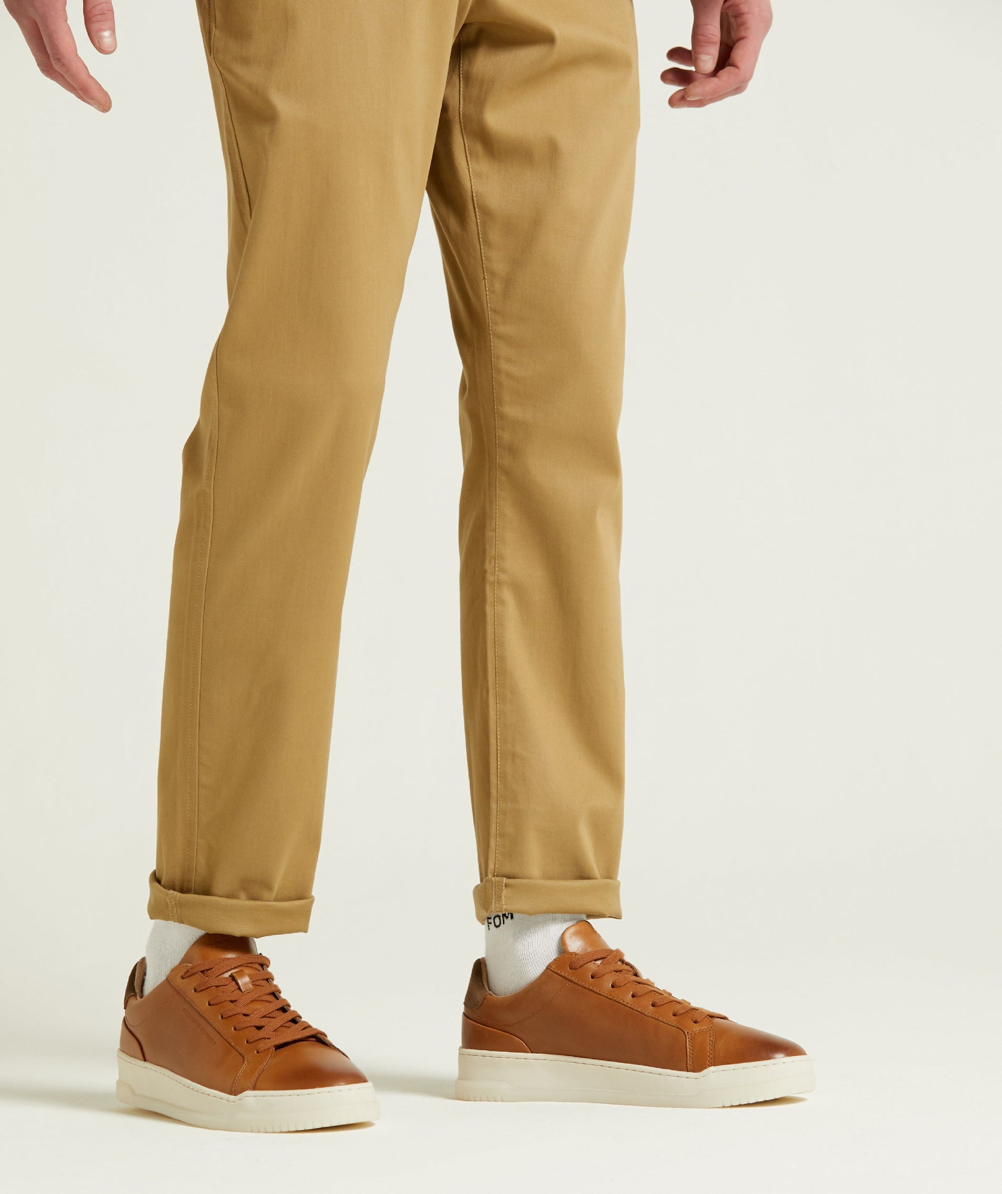 FOM 100 - Tan